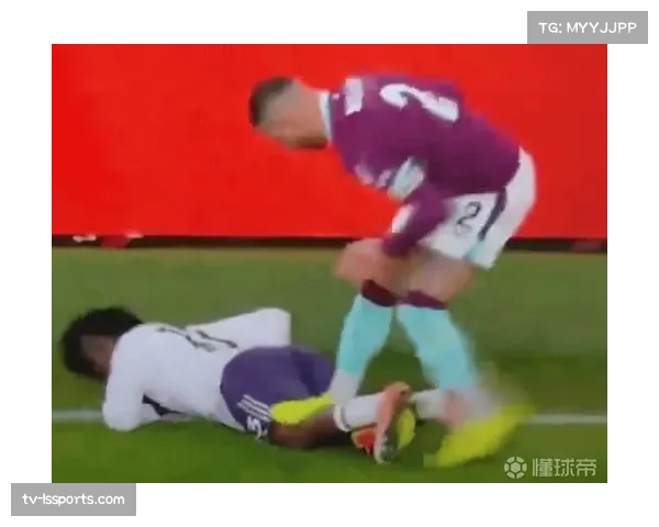 罕见：裁判因对方人墙距离不足，向马竞球员出示黄牌。